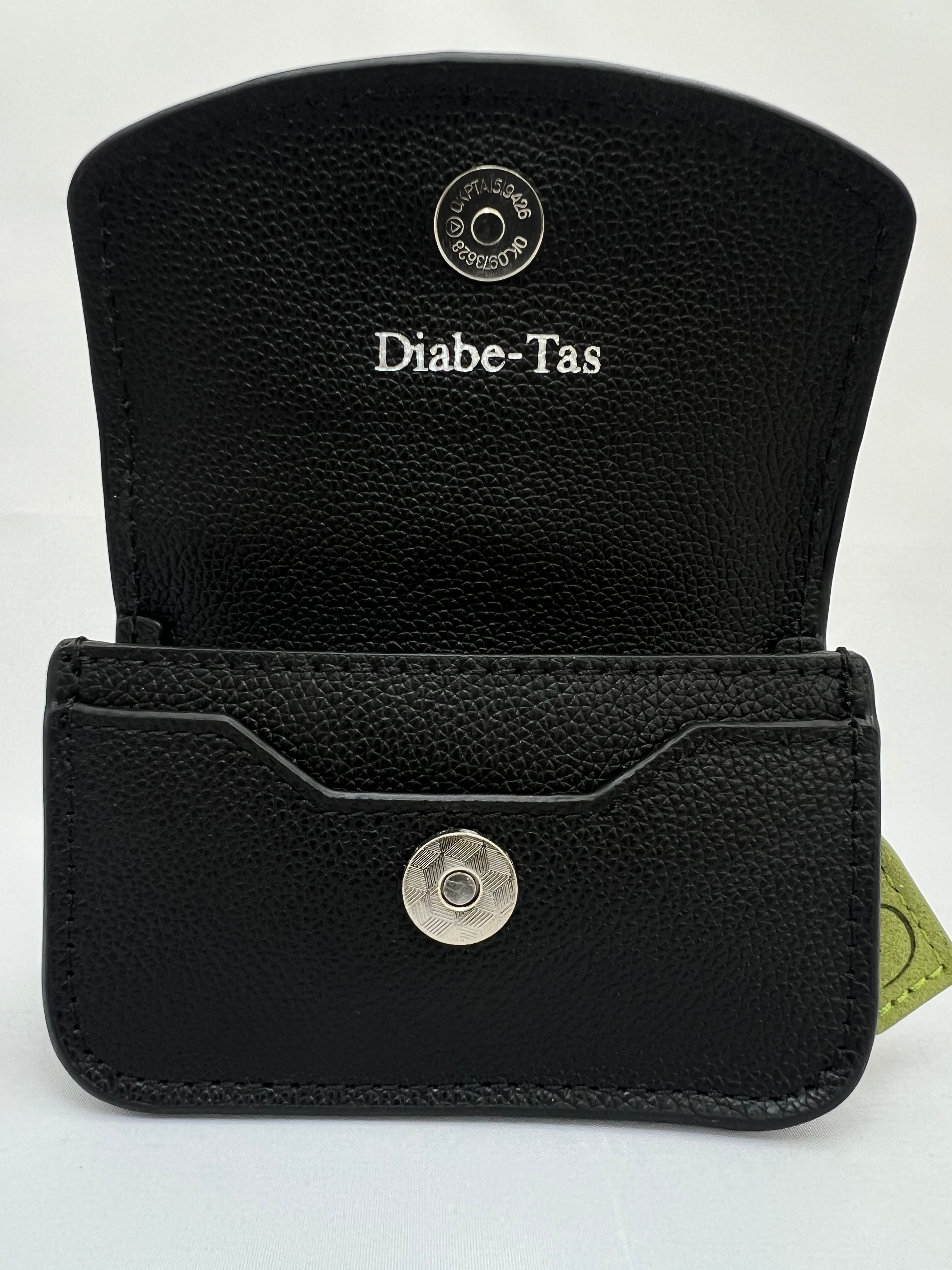 Zwart Leren Heuptasje voor Insulinepomp – Groene Suède Voering