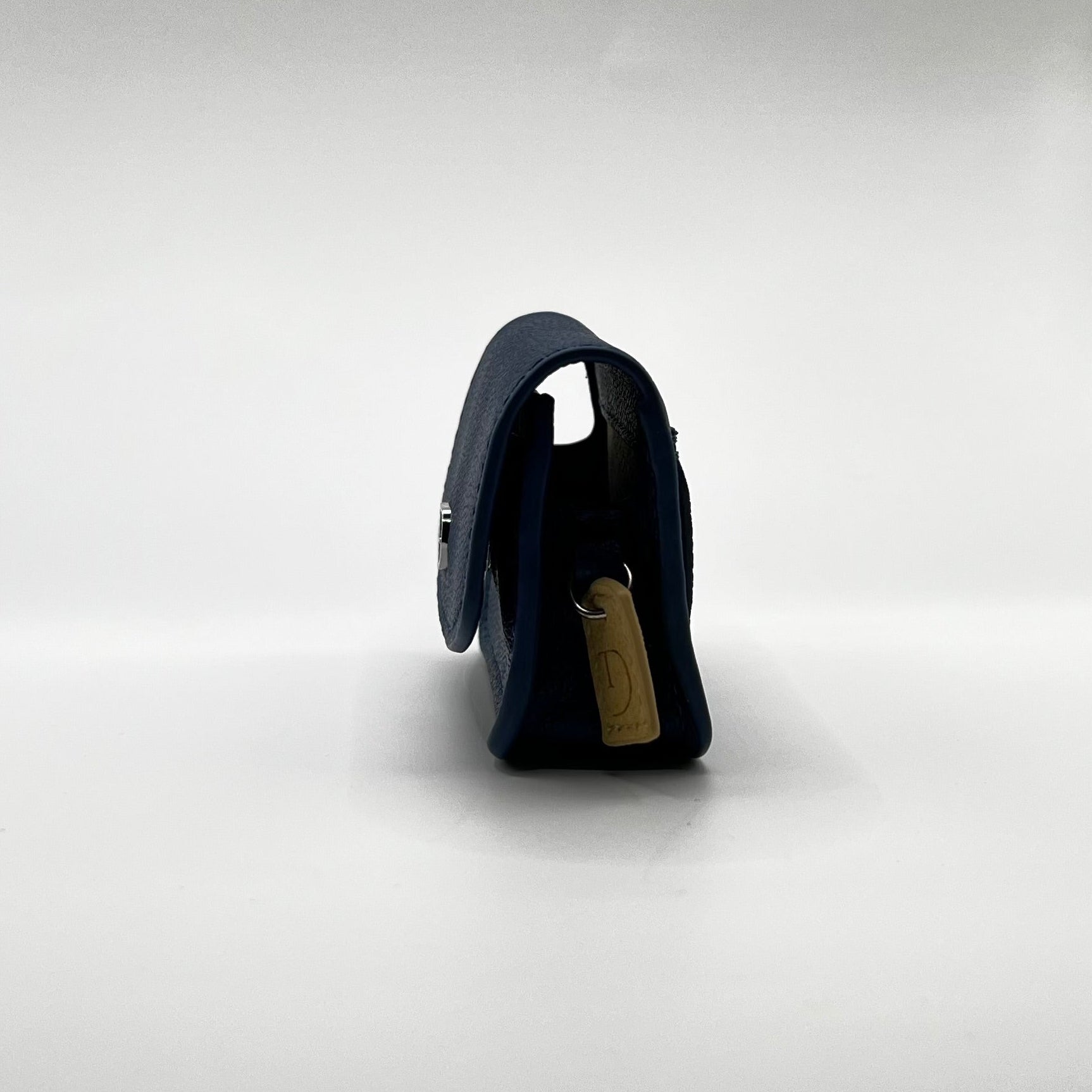 Navy Blue leren heuptasje voor insulinepomp inclusief riem - Beige Suède voering