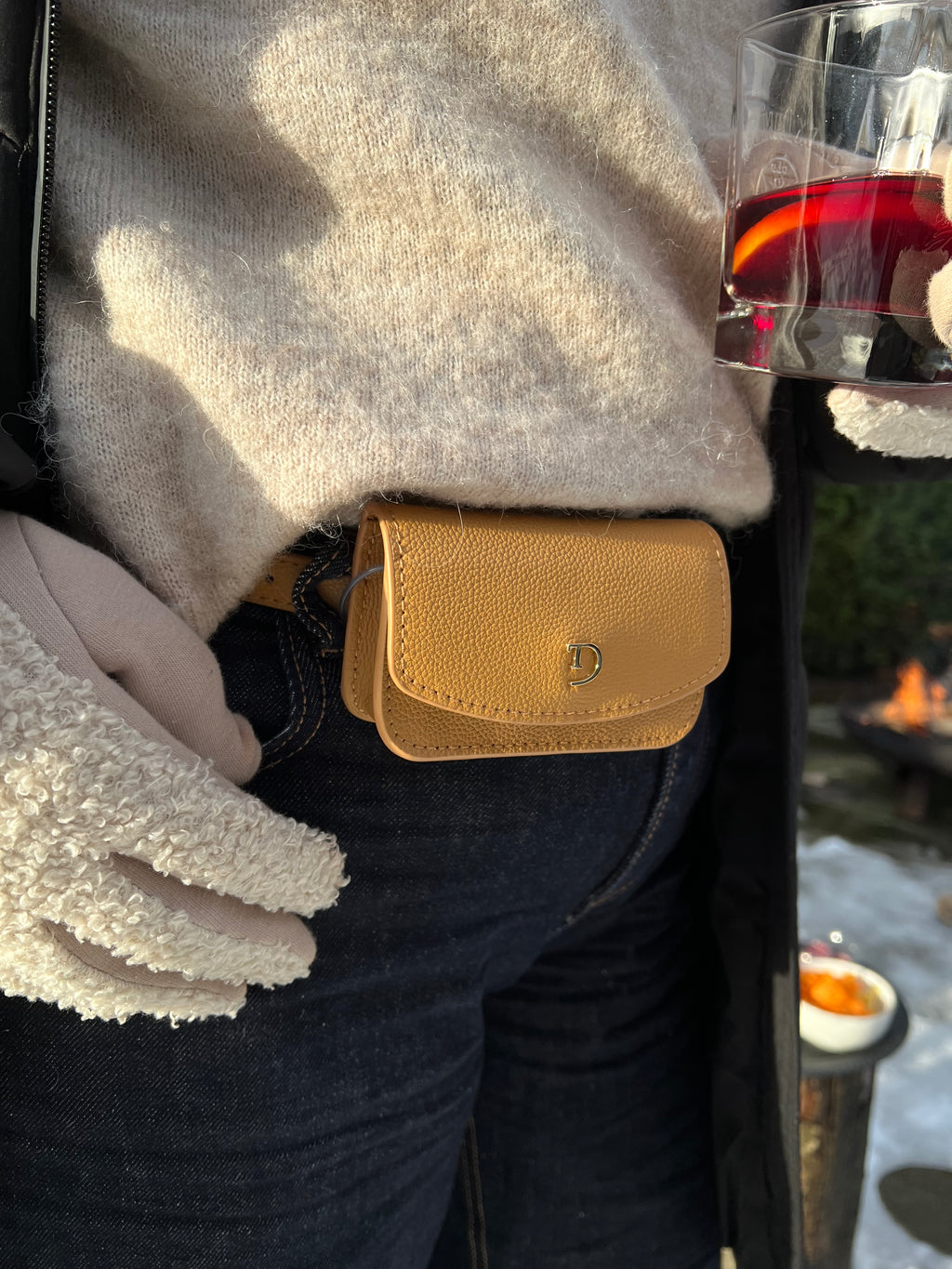 Light Caramel leren heuptasje voor Insulinepomp - Beige Suède Voering