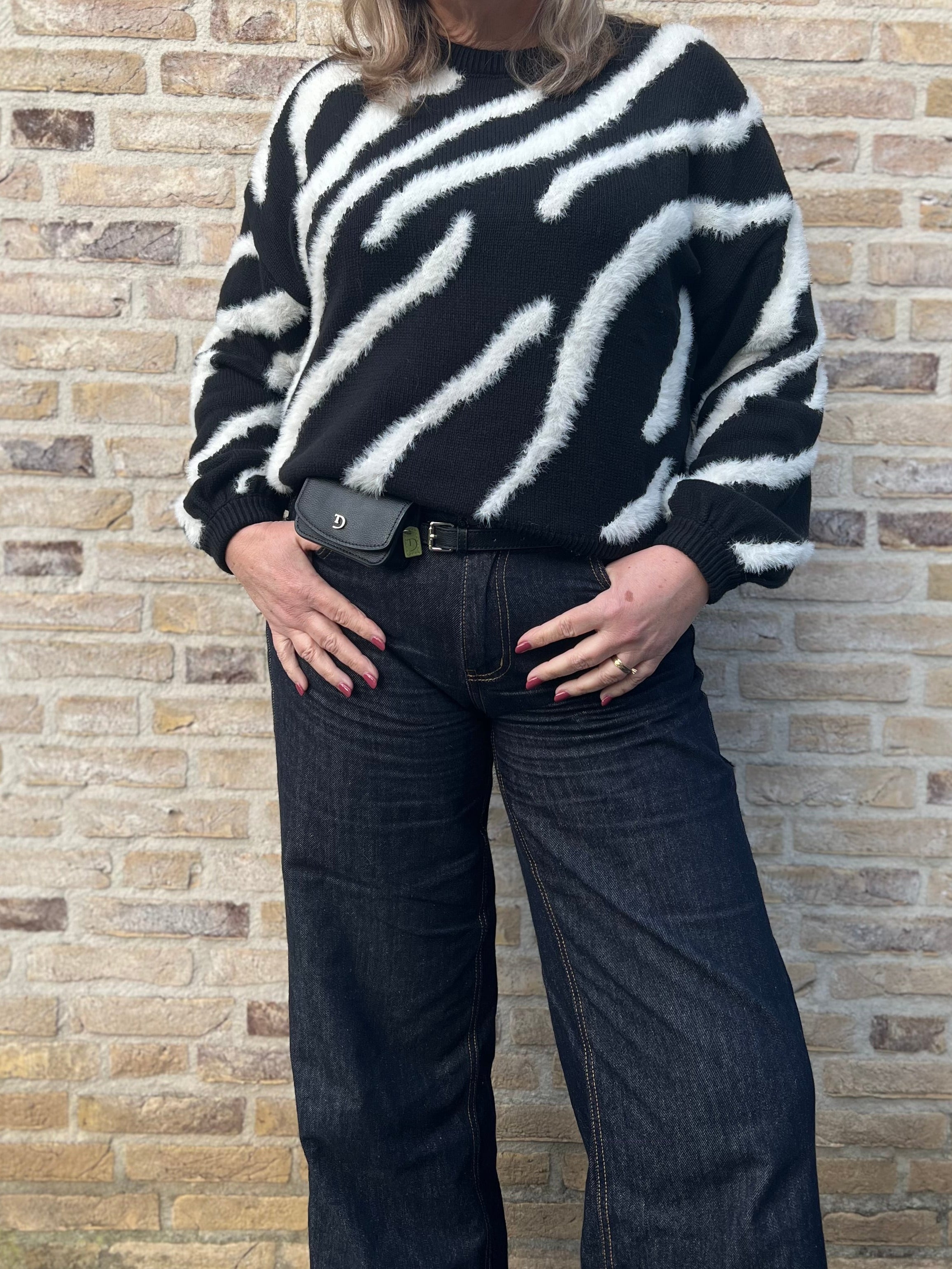 Zwart Leren Insulinepomp Heuptasje – Comfortabel & Discreet voor Vrouwen